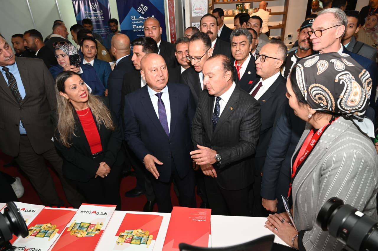   نائب رئيس مجلس الوزراء للتنمية الصناعية وزير الصناعة والنقل يفتتح الدورة العاشرة من معرض فوود أفريكا 